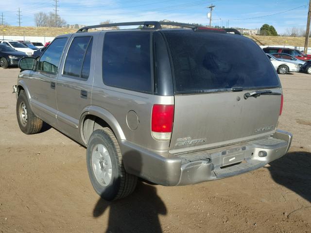 1GNDT13W52K114511 - 2002 CHEVROLET BLAZER TAN photo 3