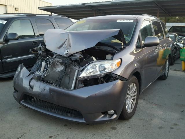 5TDYK3DC1BS102779 - 2011 TOYOTA SIENNA XLE GRAY photo 2