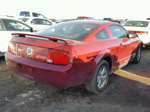 1ZVFT80N975304854 - 2007 FORD MUSTANG RED photo 4