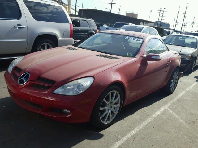 WDBWK56F66F096007 - 2006 MERCEDES-BENZ SLK 350 RED photo 2