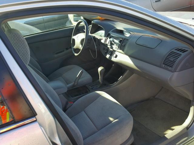 4T1BE32K33U673948 - 2003 TOYOTA CAMRY LE 银色 照片 5