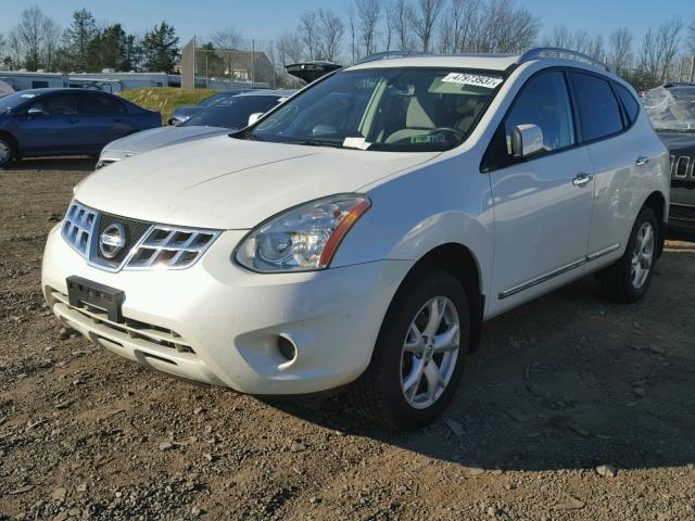 JN8AS5MV3BW286657 - 2011 NISSAN ROGUE S WHITE photo 2