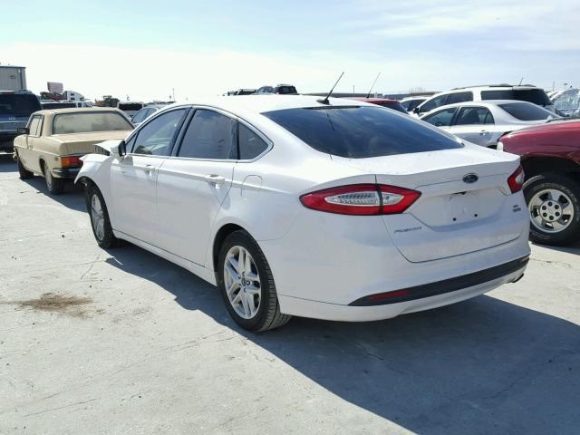 3FA6P0HR2DR385078 - 2013 FORD FUSION SE WHITE photo 3