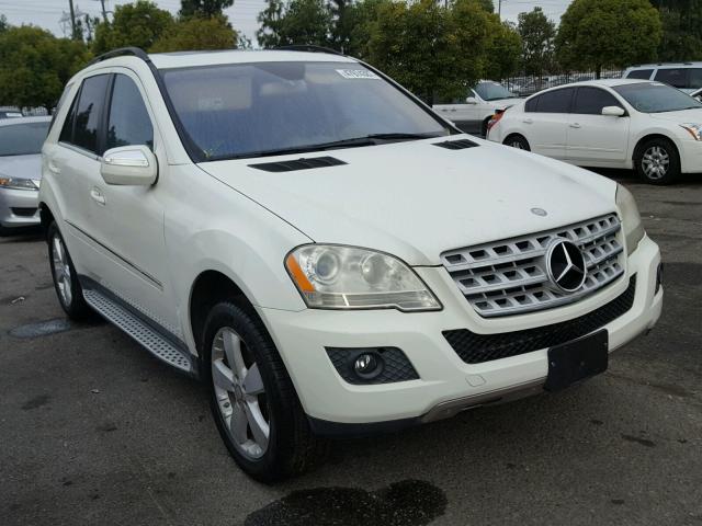 4JGBB8GBXAA566683 - 2010 MERCEDES-BENZ ML 350 4MA WHITE photo 1