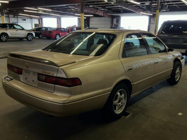 4T1BG22K7XU915831 - 1999 TOYOTA CAMRY CE GOLD photo 4