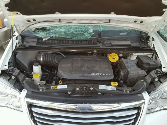 2C4RC1CG6ER234170 - 2014 CHRYSLER TOWN & COU WHITE photo 7