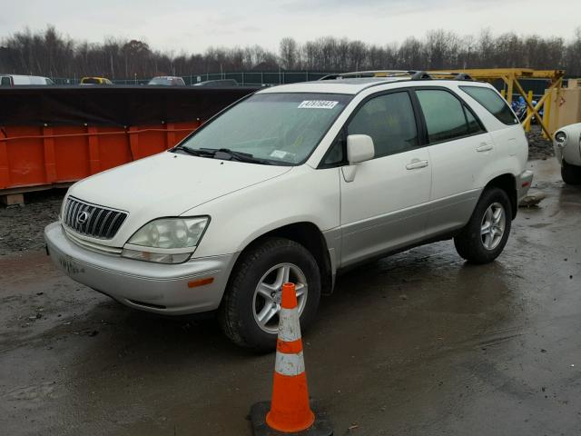 JTJHF10U110172188 - 2001 LEXUS RX 300 WHITE photo 2