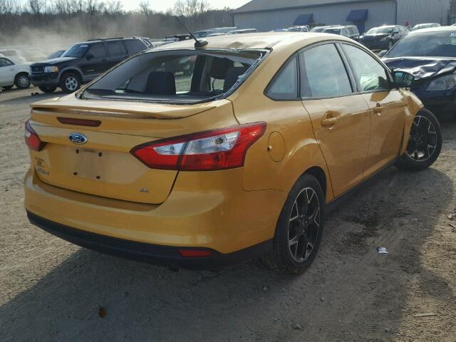 1FAHP3F21CL104658 - 2012 FORD FOCUS SE YELLOW photo 4