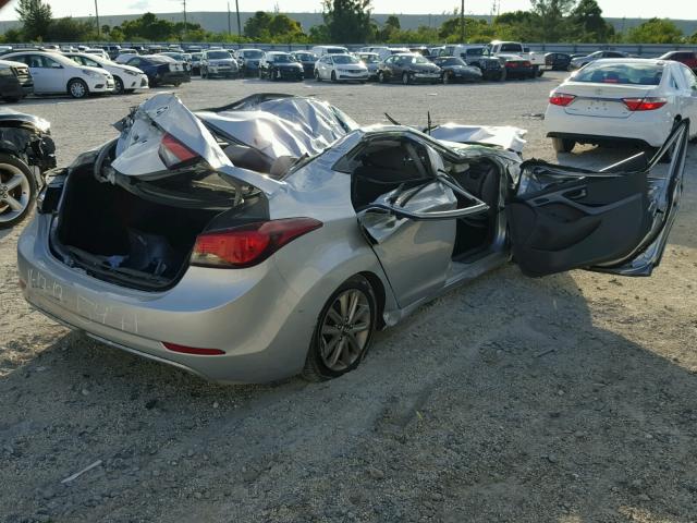 5NPDH4AE1EH505471 - 2014 HYUNDAI ELANTRA SE SILVER photo 4