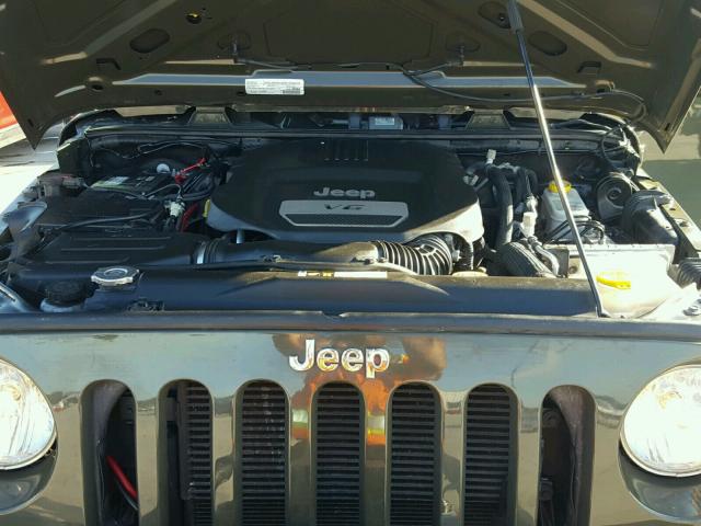 1C4AJWAG9FL635788 - 2015 JEEP WRANGLER S 绿色 照片 7