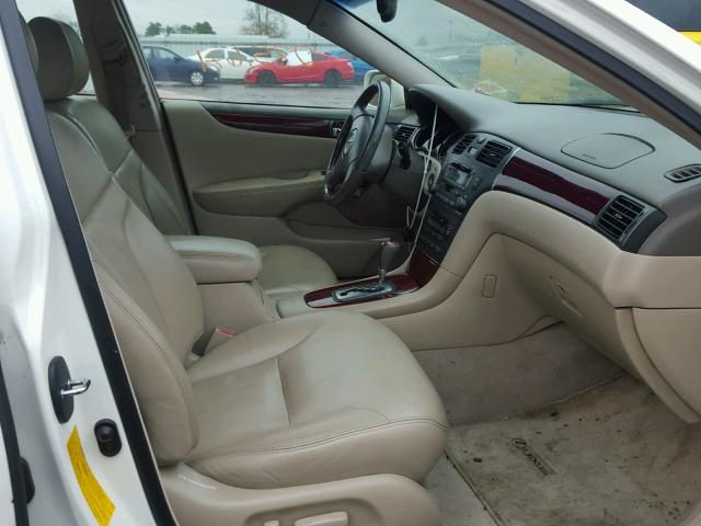 JTHBF30G020055135 - 2002 LEXUS ES 300 WHITE photo 5