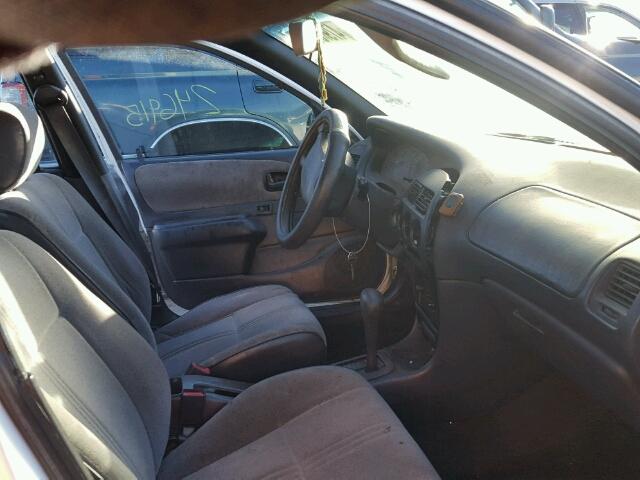 1Y1SK5267VZ409161 - 1997 GEO PRIZM BASE თეთრი ფოტო 5