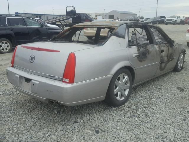 1G6KD57Y86U121952 - 2006 CADILLAC DTS SILVER photo 4