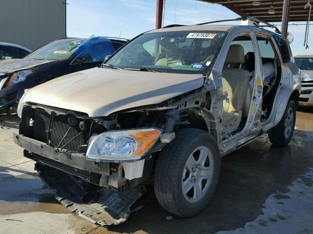 2T3ZF4DV2BW061075 - 2011 TOYOTA RAV4 GOLD photo 2