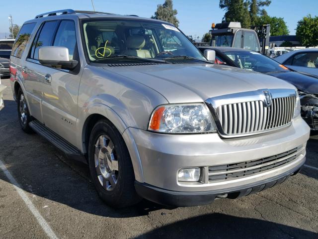 5LMFU28596LJ27582 - 2006 LINCOLN NAVIGATOR Srebrny zdjęcie 1