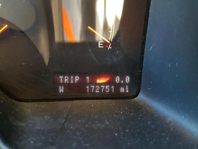 5LMFU28596LJ27582 - 2006 LINCOLN NAVIGATOR Srebrny zdjęcie 8