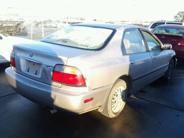 1HGCD5530VA062180 - 1997 HONDA ACCORD LX BEIGE photo 4