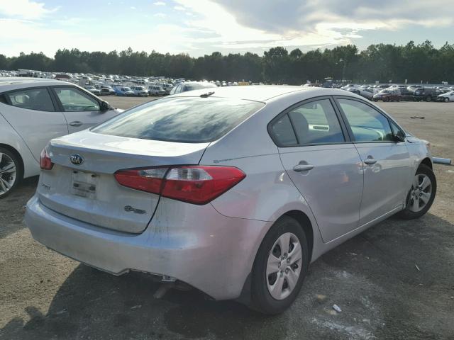 KNAFK4A62G5611091 - 2016 KIA FORTE LX SILVER photo 4