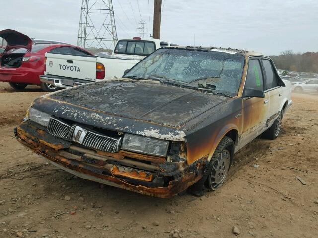 1G3AG54N0P6345622 - 1993 OLDSMOBILE CUTLASS CI WHITE photo 2