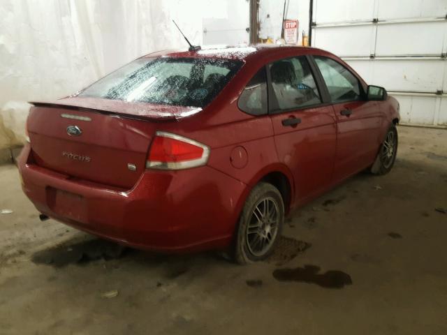 1FAHP3FN7AW178396 - 2010 FORD FOCUS SE RED photo 4