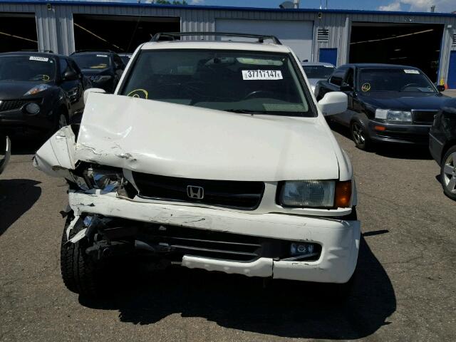 4S6CM58W1W4417252 - 1998 HONDA PASSPORT E WHITE photo 9