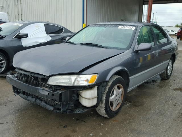 4T1BG22K2VU081903 - 1997 TOYOTA CAMRY CE GRAY photo 2