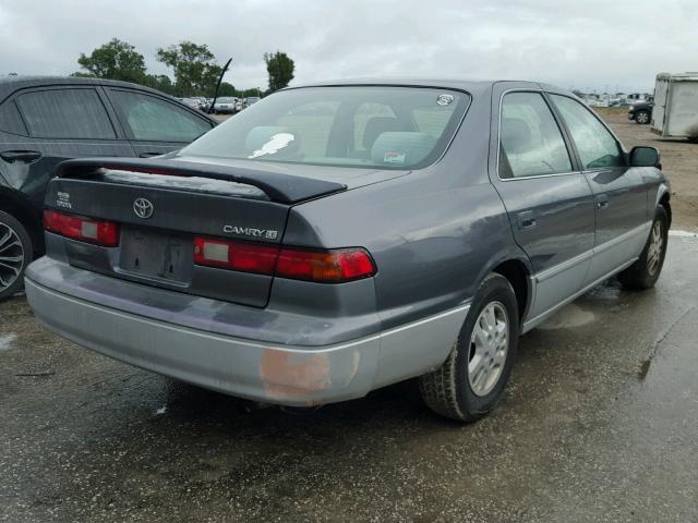 4T1BG22K2VU081903 - 1997 TOYOTA CAMRY CE GRAY photo 4