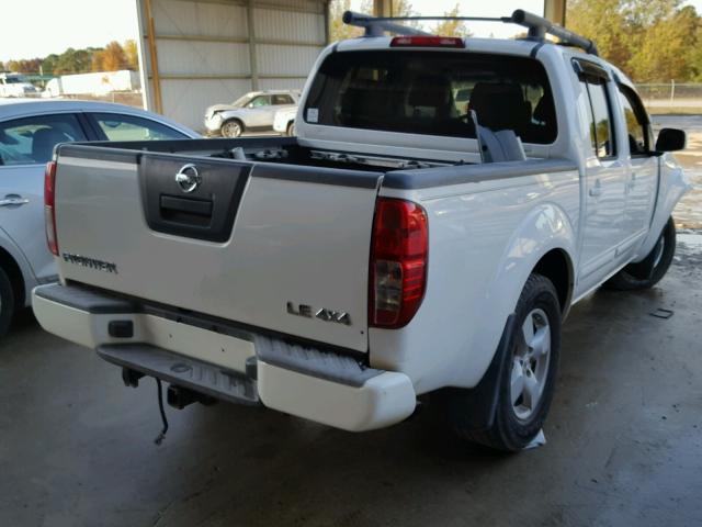 1N6AD07W95C448761 - 2005 NISSAN FRONTIER C WHITE photo 4