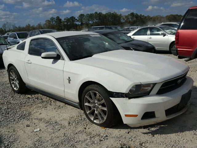 1ZVBP8AN9A5168704 - 2010 FORD MUSTANG WHITE photo 1