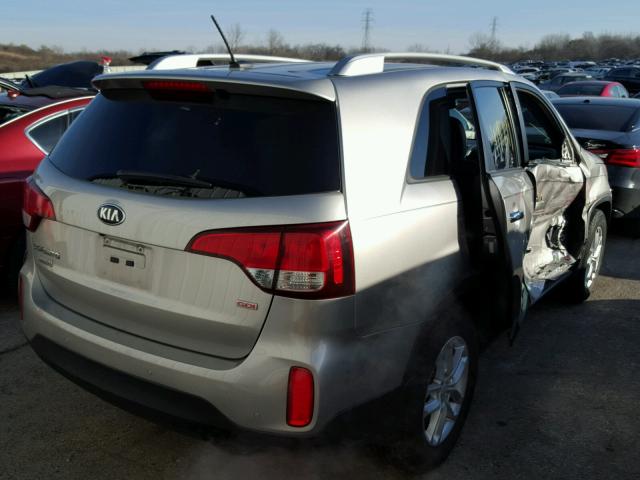 5XYKTCA67EG540810 - 2014 KIA SORENTO LX SILVER photo 4