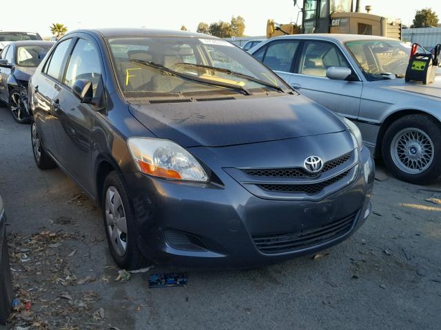 JTDBT923371081575 - 2007 TOYOTA YARIS GRAY photo 1