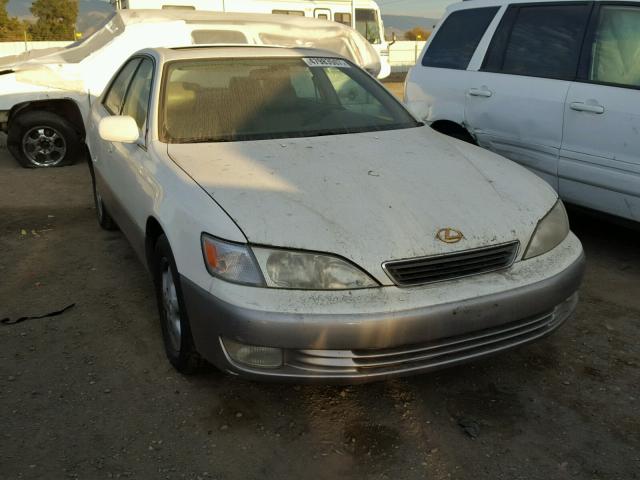 JT8BF22G0V0012572 - 1997 LEXUS ES 300 WHITE photo 1