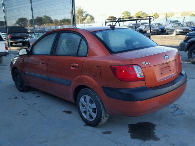 KNADE223696443105 - 2009 KIA RIO BASE ORANGE photo 3