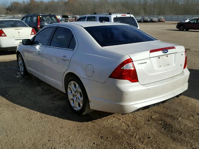 3FAHP0HA7BR212074 - 2011 FORD FUSION SE WHITE photo 3