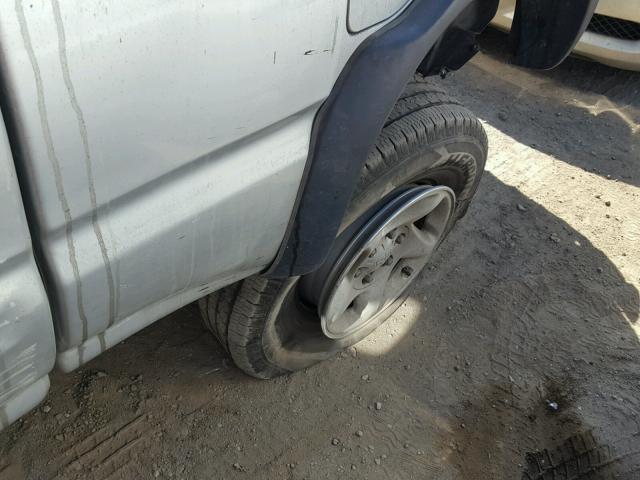 5TESN92N11Z784651 - 2001 TOYOTA TACOMA XTR 银色 照片 9