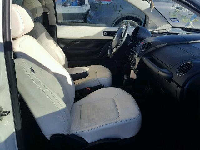 3VWFW31C28M517938 - 2008 VOLKSWAGEN NEW BEETLE თეთრი ფოტო 5