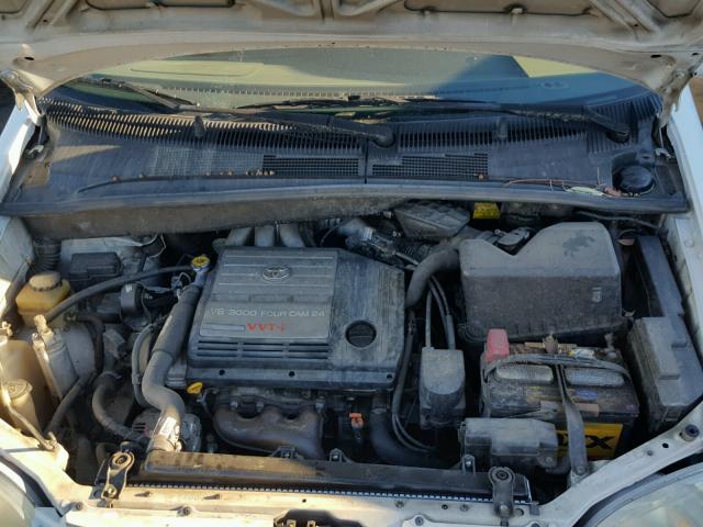 4T3ZF13C21U372843 - 2001 TOYOTA SIENNA LE WHITE photo 7