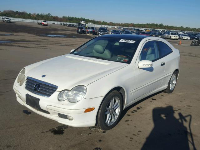 WDBRN47J92A214494 - 2002 MERCEDES-BENZ C 230K SPO WHITE photo 2