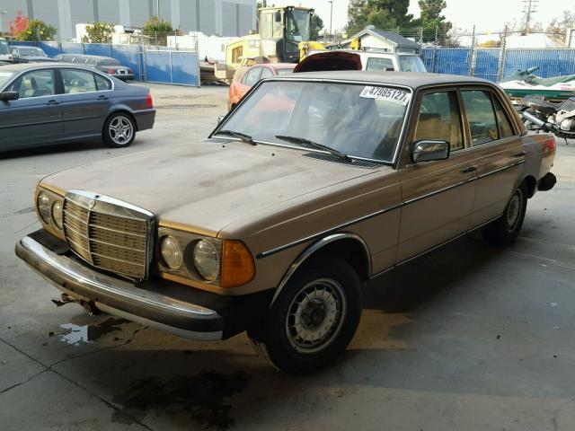 WDBAB33A6CB012696 - 1982 MERCEDES-BENZ 300 DT GOLD photo 2