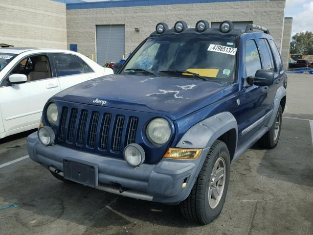 1J4GL38K25W526593 - 2005 JEEP LIBERTY RE BLUE photo 2