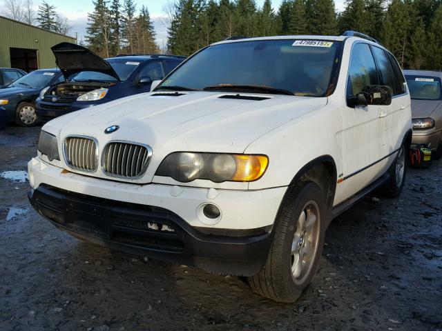 WBAFB33561LH15698 - 2001 BMW X5 4.4I WHITE photo 2