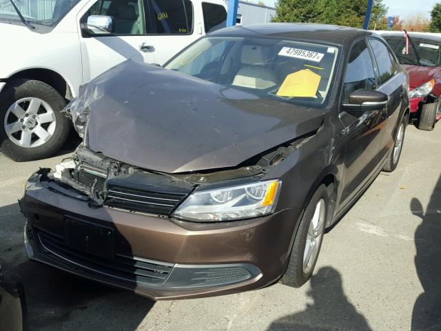 3VWLL7AJ7DM376778 - 2013 VOLKSWAGEN JETTA TDI BROWN photo 2