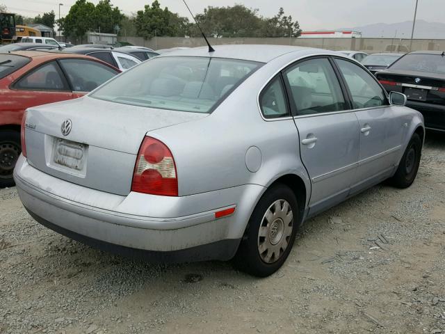 WVWPD63B02P364075 - 2002 VOLKSWAGEN PASSAT GLS SILVER photo 4