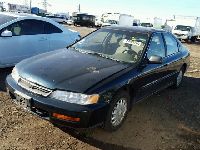 1HGCD5655TA105635 - 1996 HONDA ACCORD EX BLACK photo 2