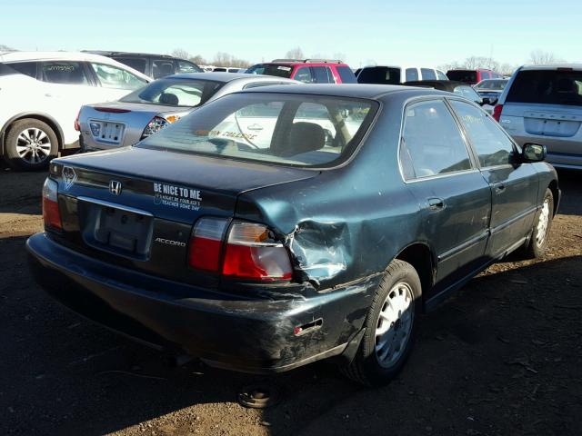 1HGCD5655TA105635 - 1996 HONDA ACCORD EX BLACK photo 4