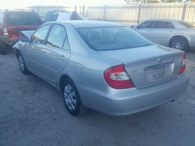4T1BE32K14U934866 - 2004 TOYOTA CAMRY LE ვერცხლისფერი ფოტო 3