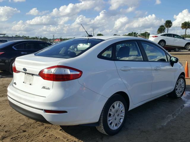 3FADP4AJ2FM189886 - 2015 FORD FIESTA S WHITE photo 4