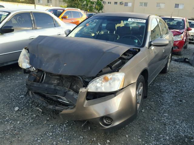 1N4AL11D83C283890 - 2003 NISSAN ALTIMA BAS GOLD photo 2