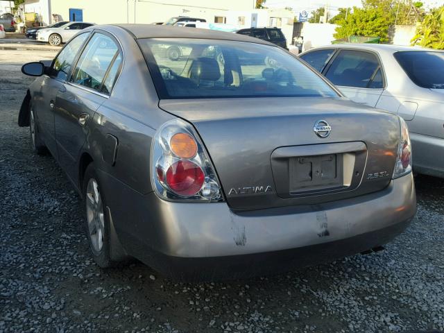 1N4AL11D83C283890 - 2003 NISSAN ALTIMA BAS GOLD photo 3