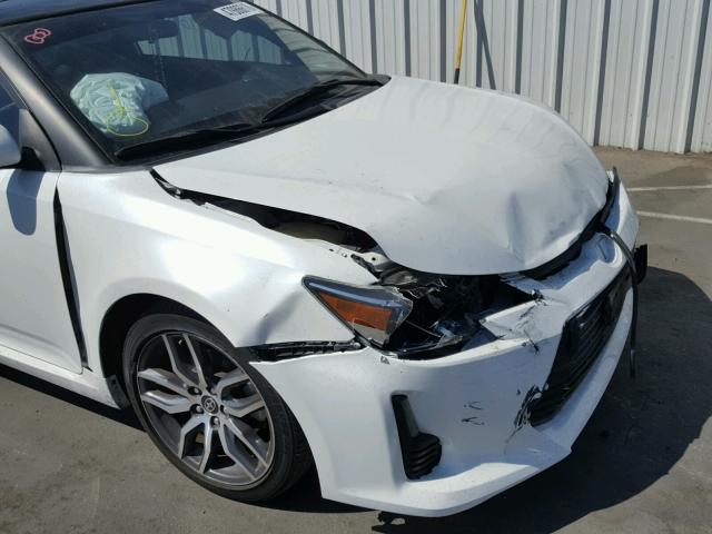 JTKJF5C79FJ007372 - 2015 TOYOTA SCION TC 白色 照片 9